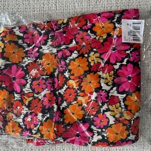 Cabi Field of Daisies Chance shorts #6365